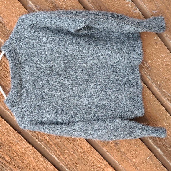 Everlane Soft Alpaca Merino Wool Blend Crew Neck Cropped Sweater - Picture 4 of 6